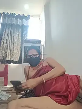 Stripchat Live Sex Cam of runi31