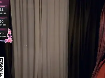 Stripchat Live Sex Cam of RonnieSchmertz