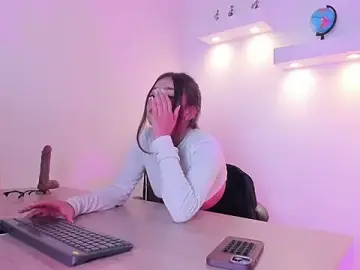 Stripchat Live Sex Cam of SoftPrincess