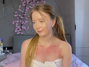 Stripchat Sex Cam of MiraJuicyJune