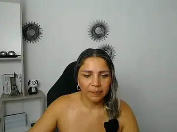 Stripchat Live Sex Cam of cum_bigass