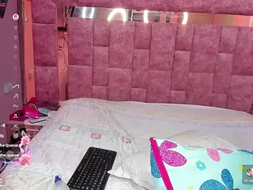 Stripchat Sex Cam of shenielxx