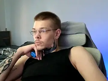 Stripchat Free Live Porn of DENIS_HERE