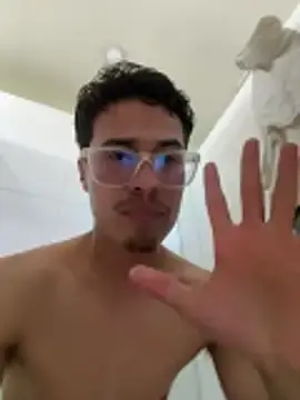 Stripchat Free Porn Cam of TavoHot_
