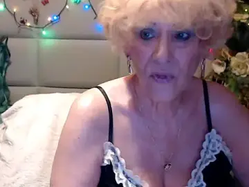 Stripchat Free Porn Cam of HappyWomanOn