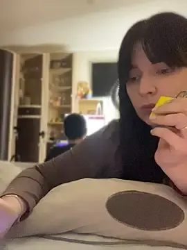 Stripchat Watch Live Sex Cams of Poly_Nick