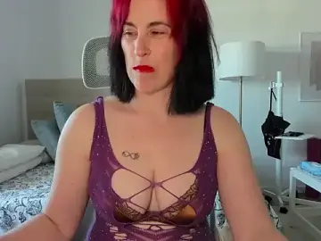 Stripchat Free Live Porn of emmita69_