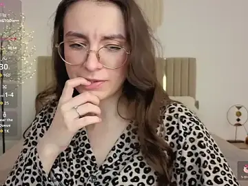 Stripchat Live Porn of Real_cutie1