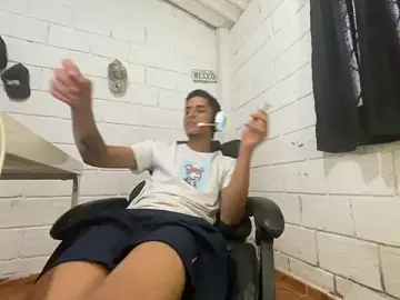 Stripchat Free Porn Cam of Max_TheHorseDick