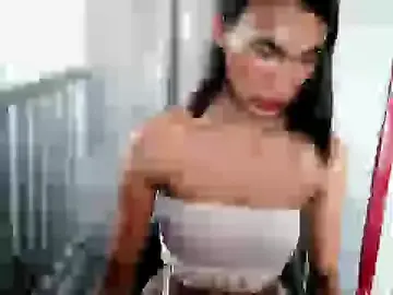 Stripchat Free Porn Cam of skeletal_selenax