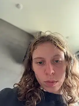 Stripchat Sex Cam of RinaMood