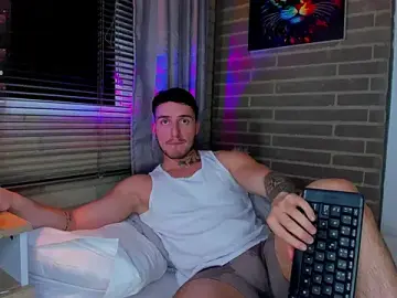 Stripchat Live Sex Cam of liam_oficial02