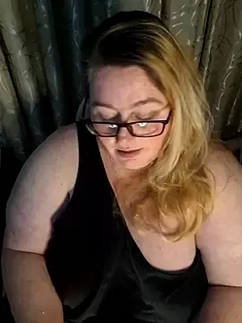 Stripchat Live Sex of Iceprincess2bad4u