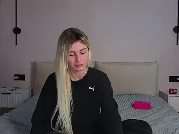 Stripchat Free Porn Cam of Whiteflower_xo