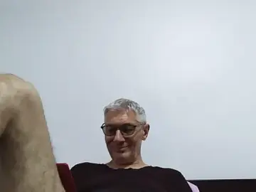 Stripchat Nude Webcam of BIGUNCUTHARDCOCK