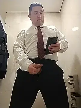 Stripchat Watch Live Sex Cams of BigCristh79