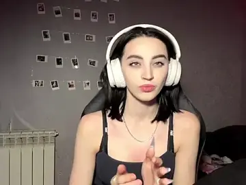 Stripchat Nude Webcam of NightFoxxx