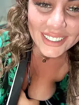 Stripchat Live Sex Cam of lovely_beast