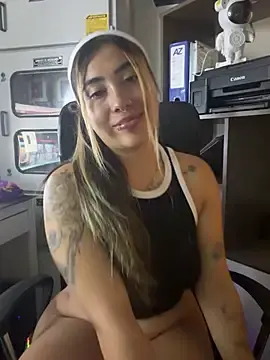 Stripchat Sex Cam of ManuelaVeeleez