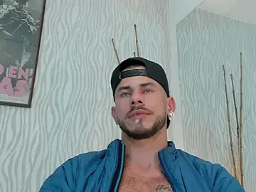 Stripchat Sex Cam of dylan_jacobx