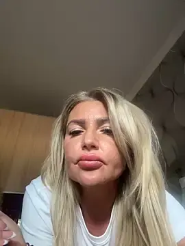 Stripchat Free Porn Cam of szexicicamica