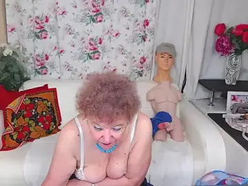 Stripchat Nude Webcam of YourHotGranny