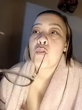 Stripchat Best Webcam of lualviz