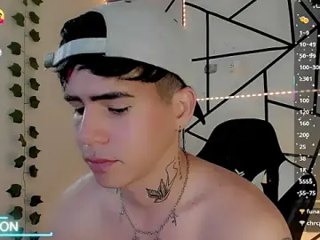 Stripchat Free Porn Cam of Tayson_Rivers