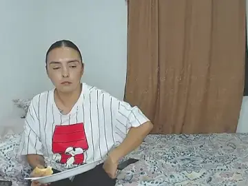 Stripchat Live Sex Cam of kathy_luisa