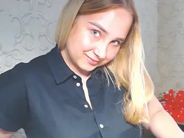 Stripchat Free Porn Cam of DolphinDreams