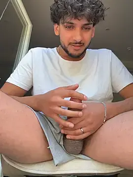 Stripchat Live Sex Cam of Gipsyboysteve