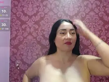 Stripchat Sex Cam of juliana_diaz