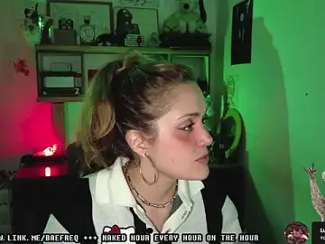 Stripchat Adult Webcam of BaeFreq