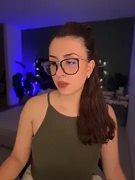 Stripchat Free Live Porn of EmaSaenz