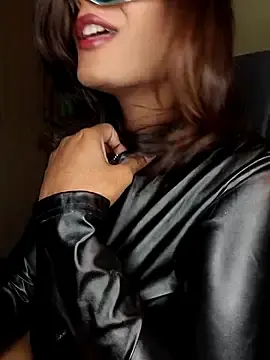 Stripchat Sex Cam of Queenniaa