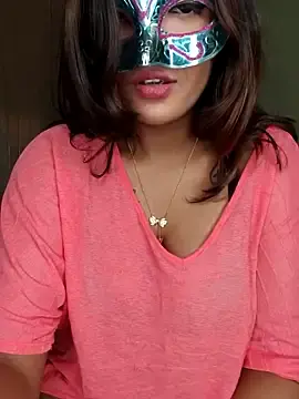 Stripchat Adult Webcam of Queenniaa