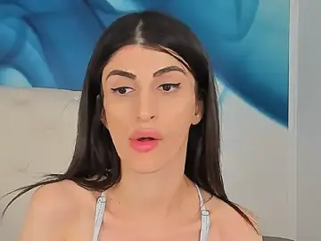 Stripchat Sex Cam of SkinnyDolly