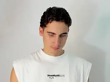 Stripchat Nude Webcam of ryanlevi1