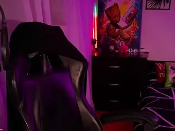 Stripchat Live Sex Cam of LadyLLS