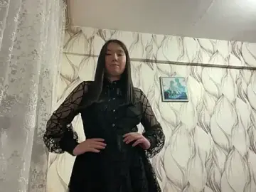 Stripchat Sex Cam of Aliceqteqte