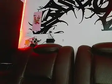 Stripchat Live Sex Cam of Chris__Jones