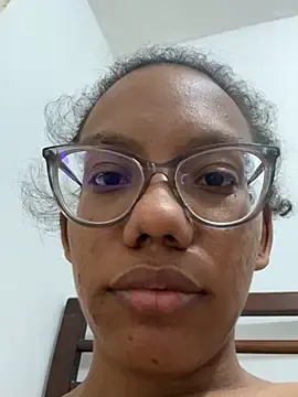 Stripchat Free Live Porn of Valen_1990
