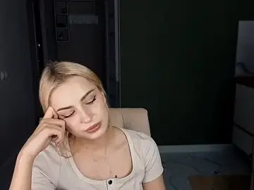Stripchat Live Sex Cam of fruktozzkaa