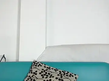 Stripchat Live Sex Cam of mailyn_gold