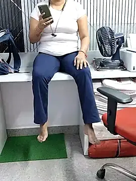 Stripchat Live Sex of QueenHaryanaa