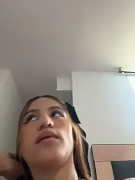 Stripchat Live Sex Cam of ViankaRose