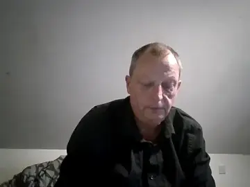 Stripchat Free Live Porn of chubbybear2cum
