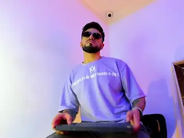 Stripchat Best live sex cam show of Draco_blaze