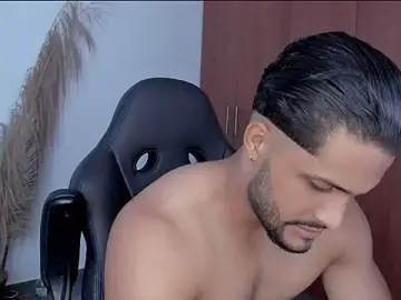 Stripchat Live Sex Cam of Pier_Simons