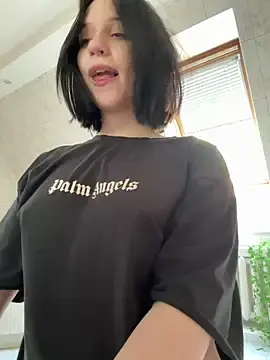 Stripchat Free Live Porn of YourLittleDevil
